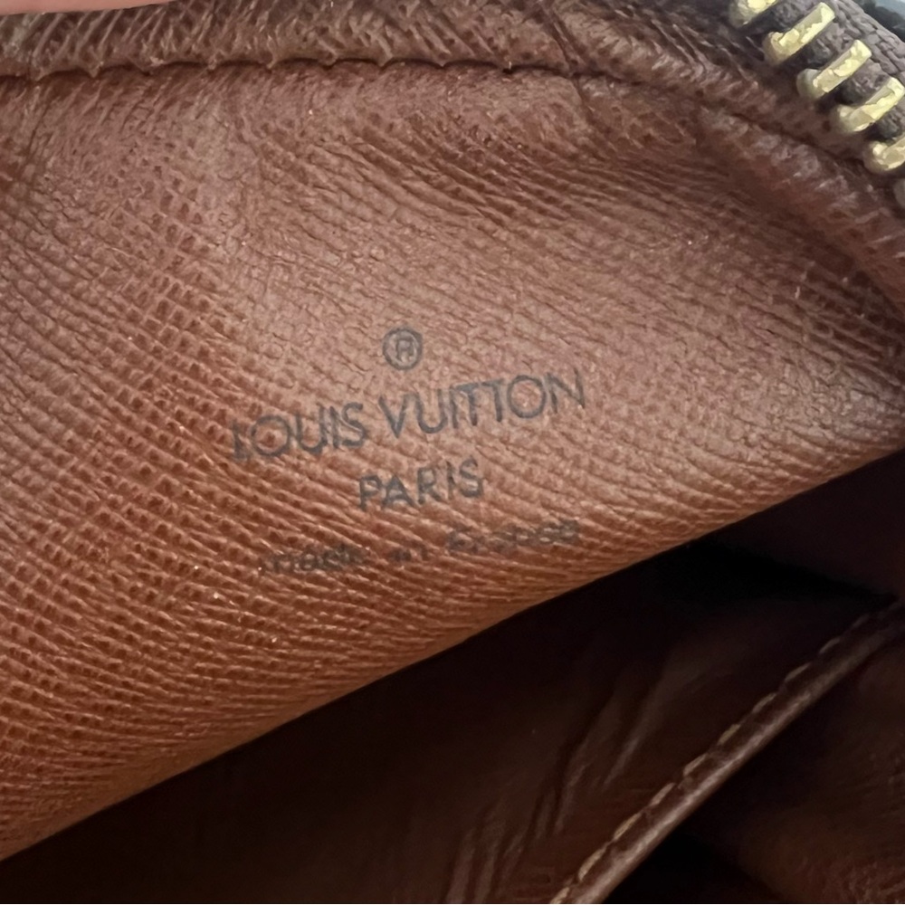 ✨ Louis Vuitton Monogram Danube PM Crossbody - Picture 9 of 11